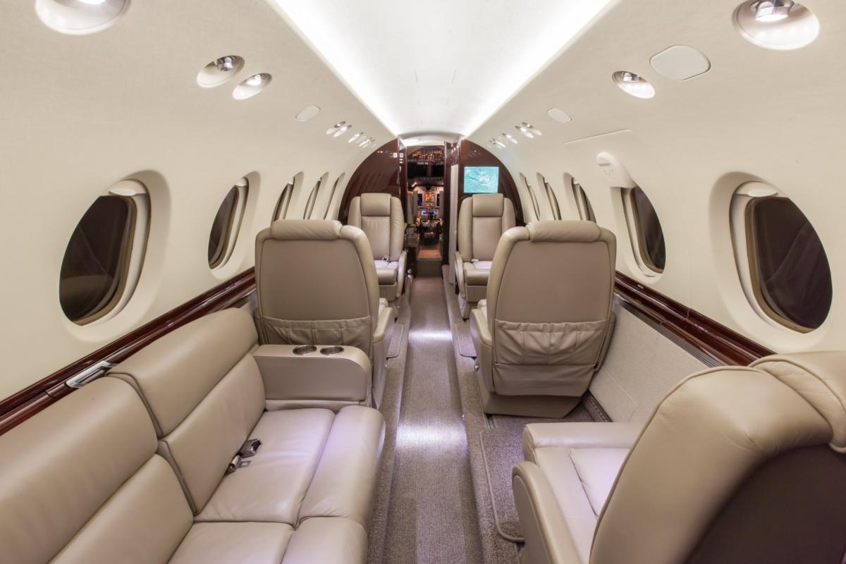 Hawker 750 cabin for Chicago charter