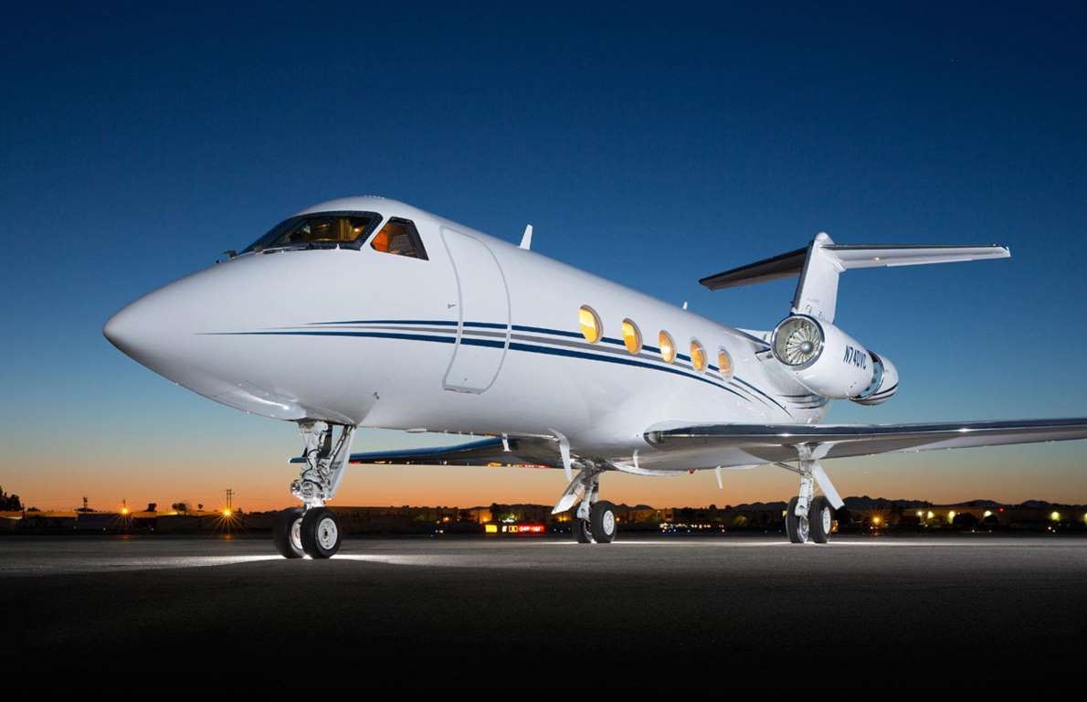 Gulfstream III cabin for Chicago charter
