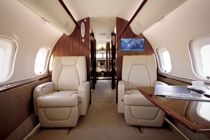 Global 5000 cabin for Chicago charter