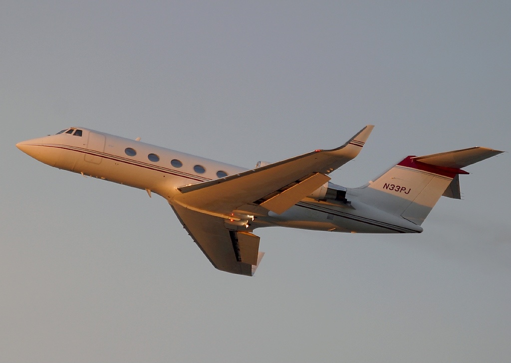 Chicago Gulfstream 2 / IIB / II-SP Charter
