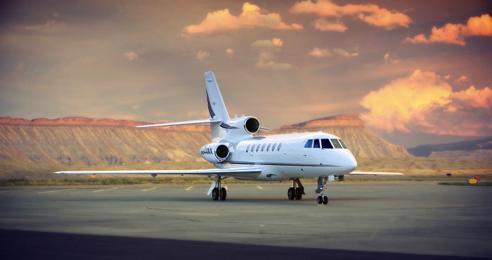 Falcon 50 cabin for Chicago charter