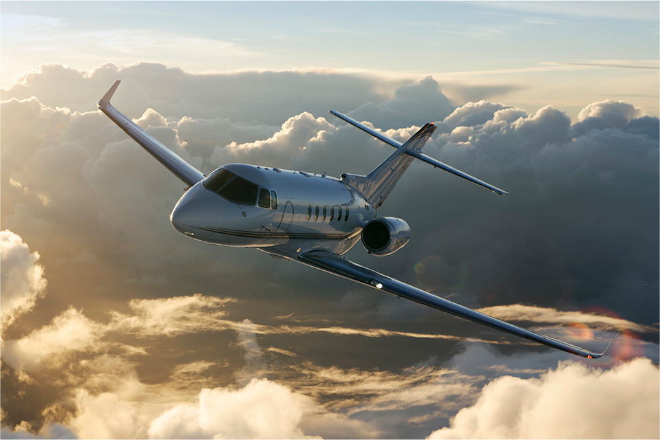 Hawker 900XP cabin for Chicago charter