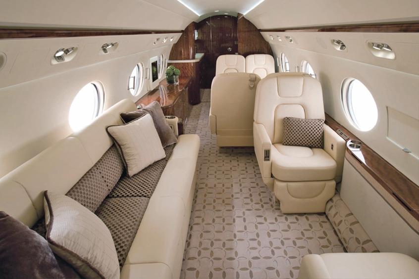 Gulfstream G350 cabin for Chicago charter