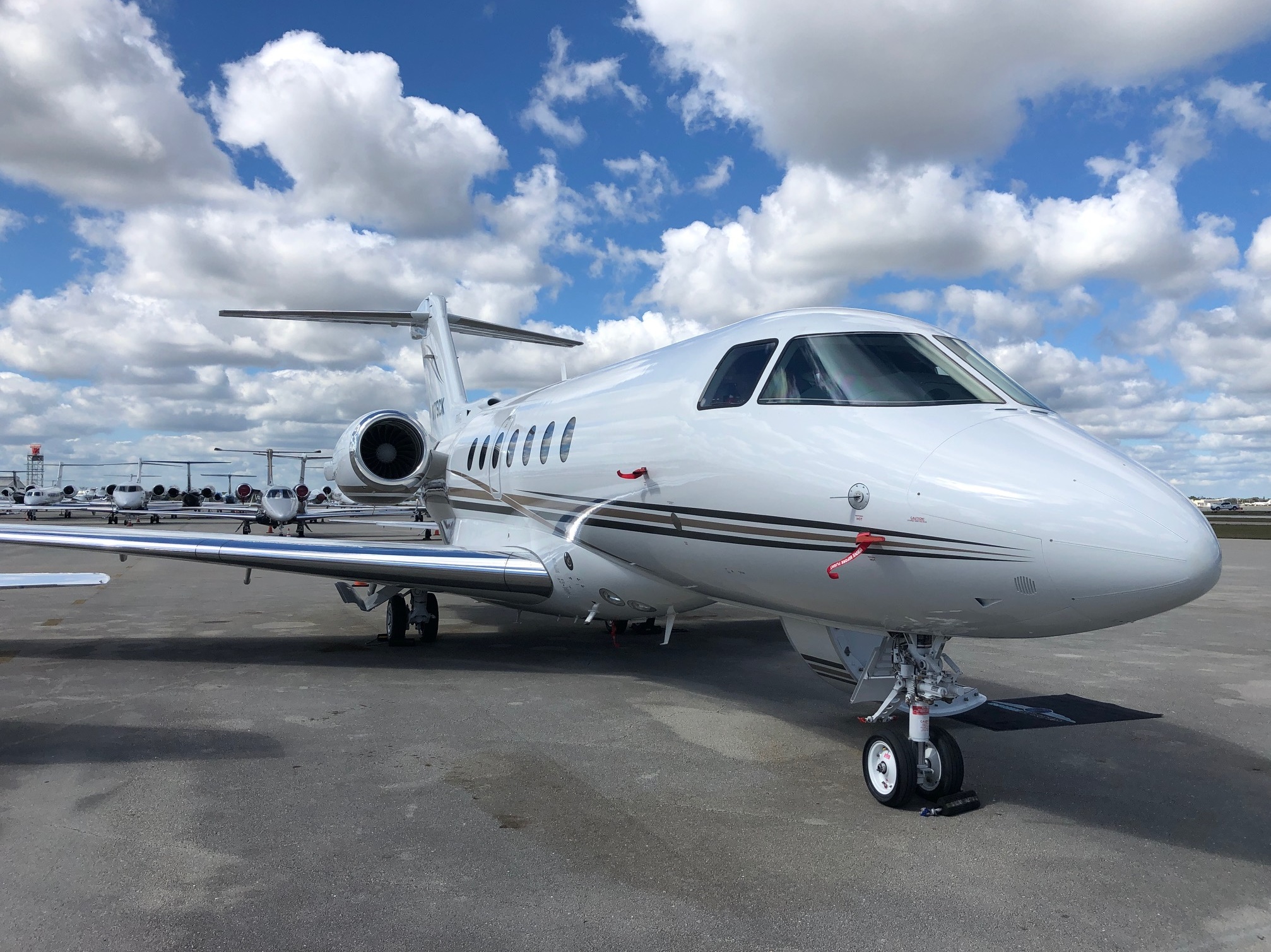 Chicago Hawker 4000 Charter