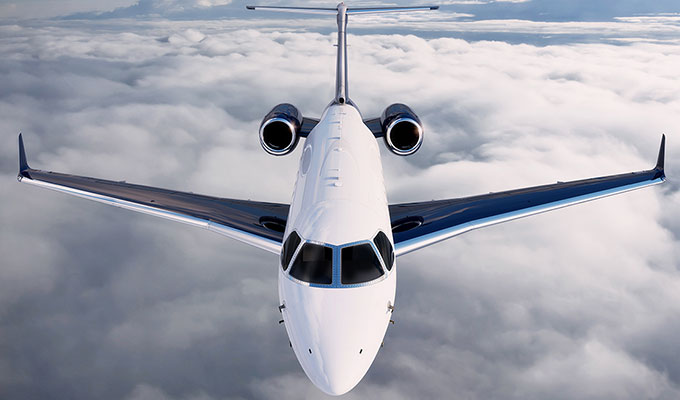 Embraer Legacy 450 cabin for Chicago charter