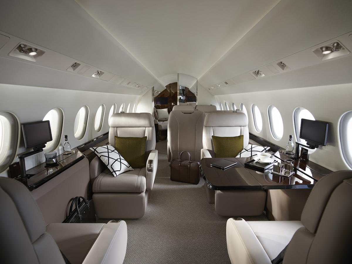 Dassault Falcon 900LX cabin for Chicago charter